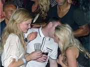 Bóng đá anh, ngoại hạng anh, lịch thi đấu euro 2012, Rooney quậy phá ở Las Vegas: Chơi bạc rồi chơi gái